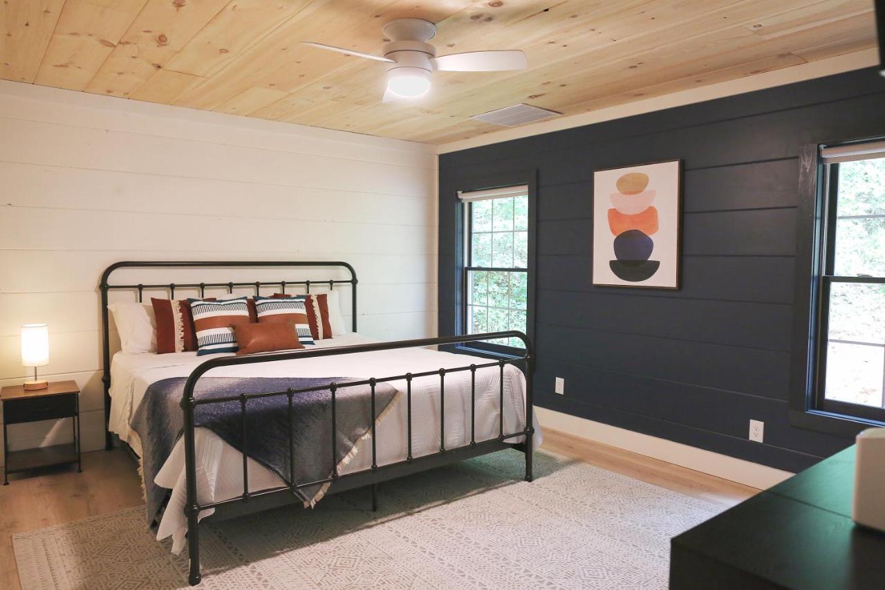 Whispering Pines Villa Сивиървил Екстериор снимка