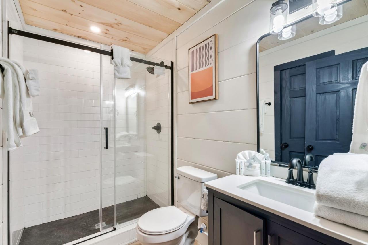 Whispering Pines Villa Сивиървил Екстериор снимка