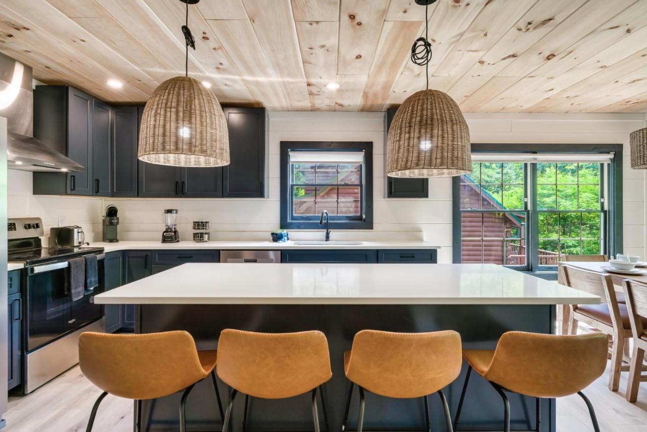 Whispering Pines Villa Сивиървил Екстериор снимка