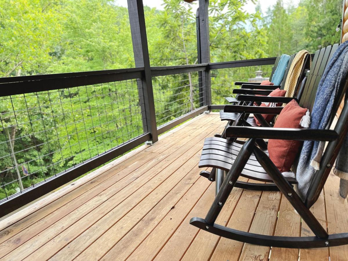 Whispering Pines Villa Сивиървил Екстериор снимка