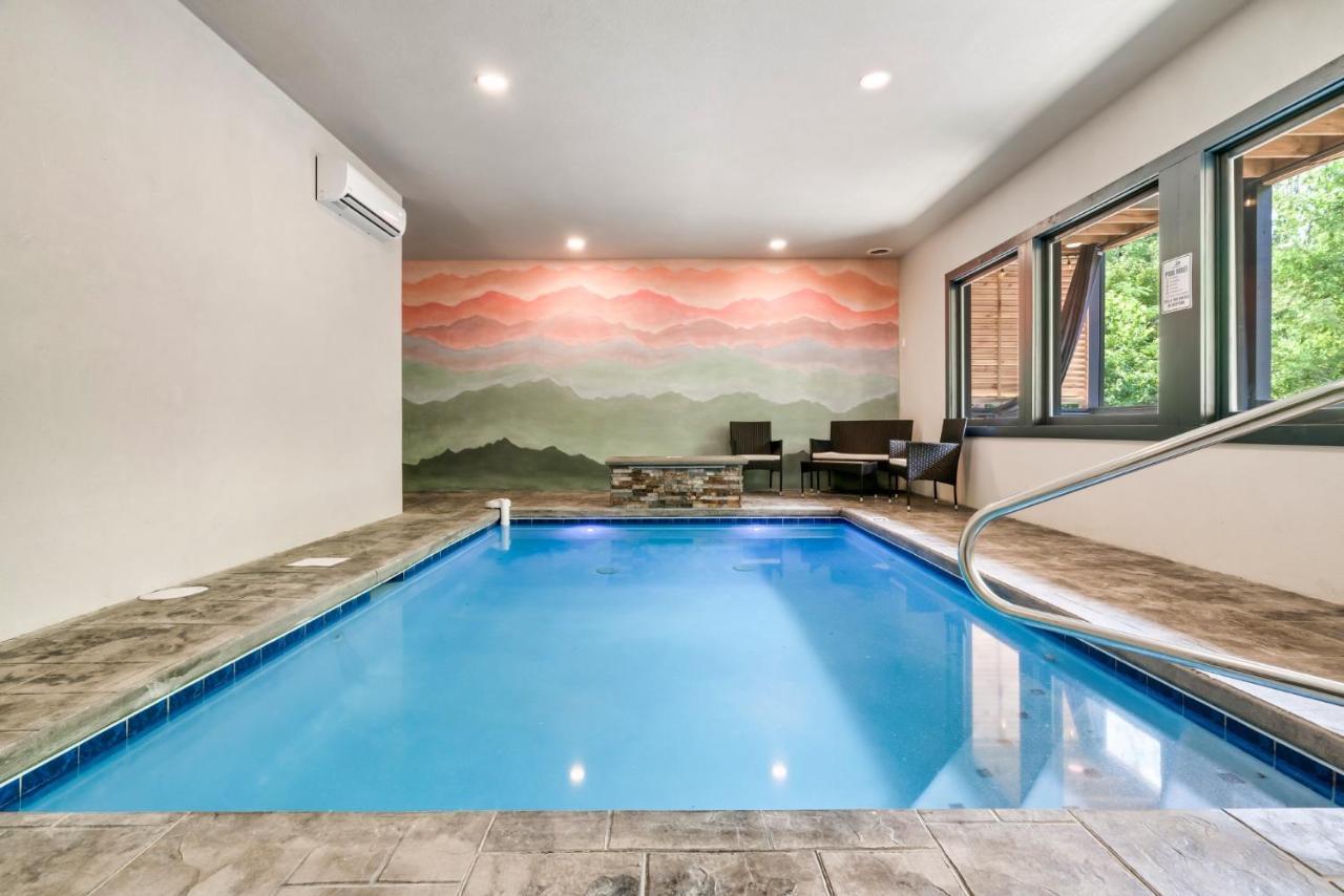 Whispering Pines Villa Сивиървил Екстериор снимка